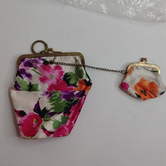 NWT Vintage Retro Celebrity Floral Purses Keychain - Picture 4 of 7